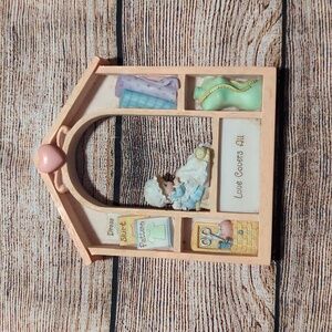 Precious Moments "Love Covers All" Decor